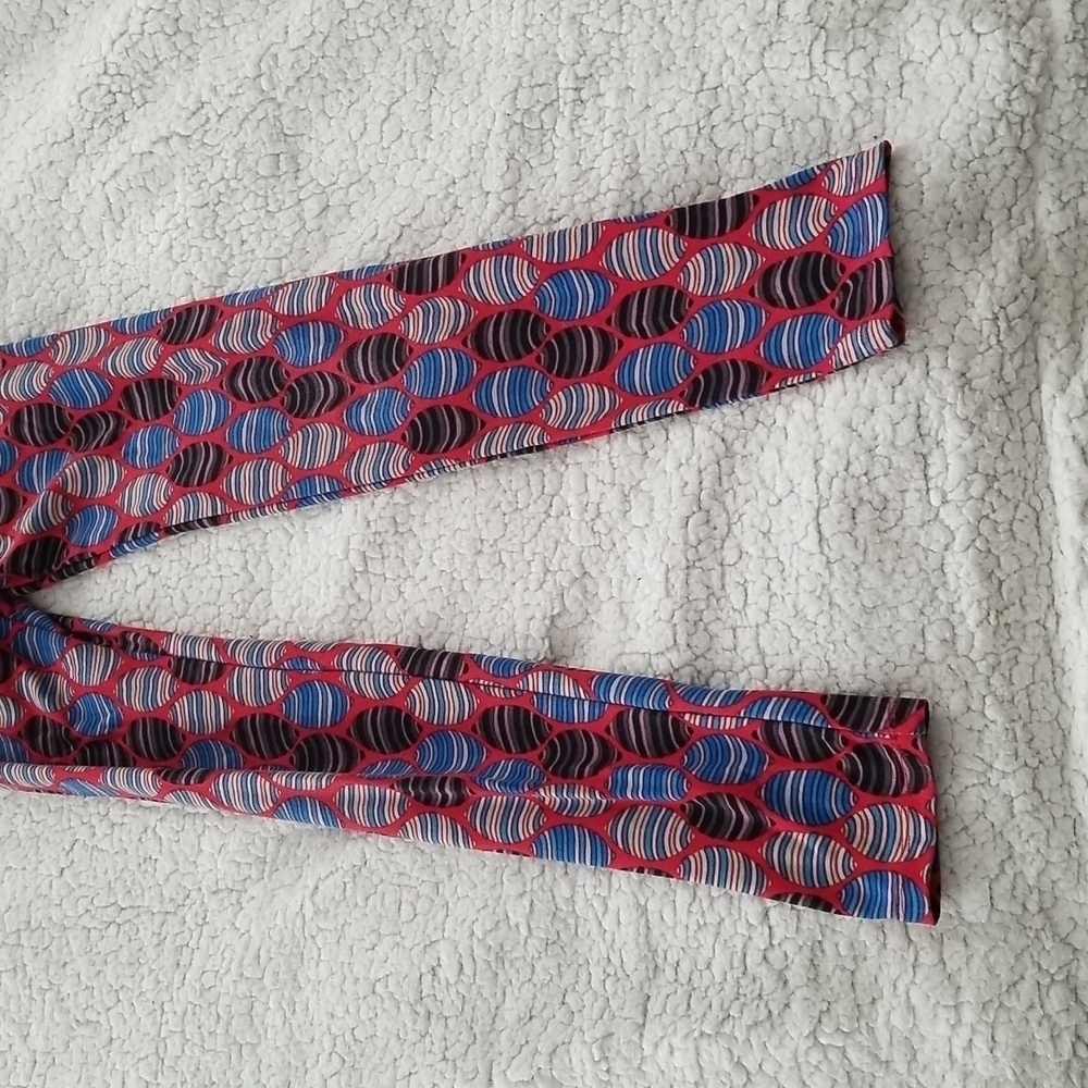 LuLaRoe Tween Leggings - Picture 3 of 10